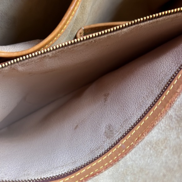 AUTHENTIC Louis Vuitton Rivoli briefcase Monogram, lock keys, luggage tag - Picture 13 of 17